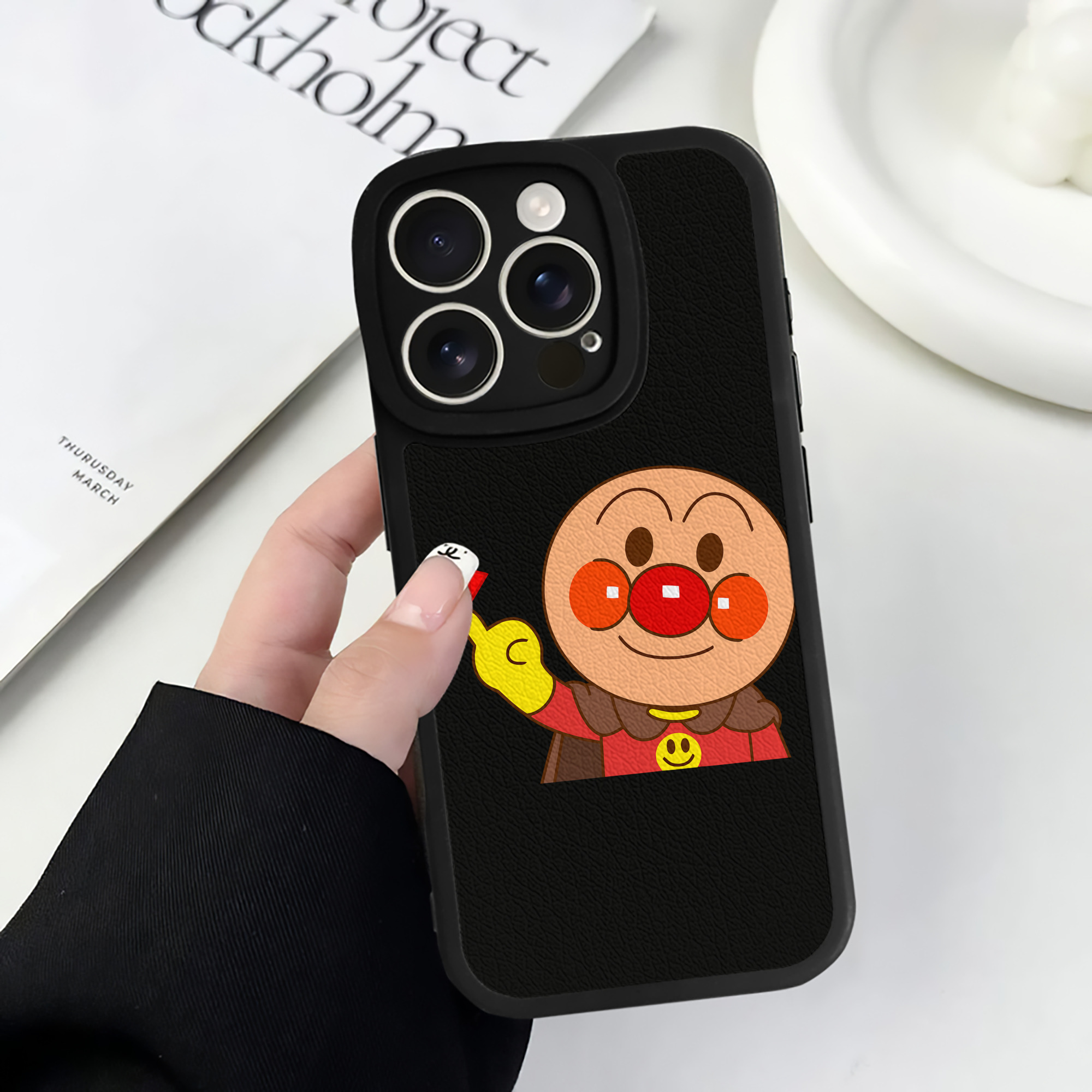 （画像用） アンパンマン Anpanman 【iPhone 16シリーズ対応】シリコンスマホケース（レザー調） 材質：シリコン